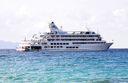 Captain Cook MV Reef Endeavour